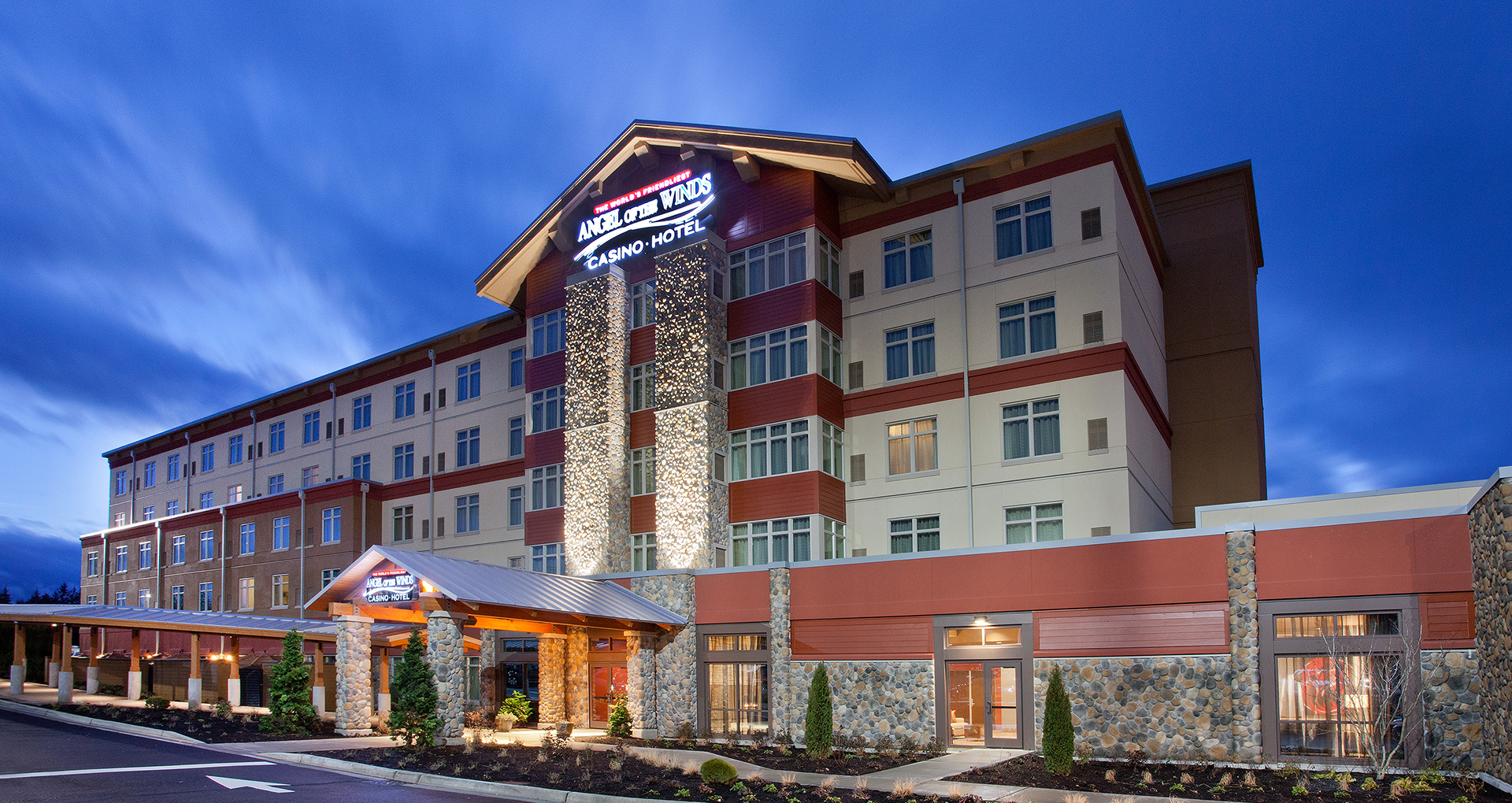 front exterior view of the winds casino resort in arlington washington